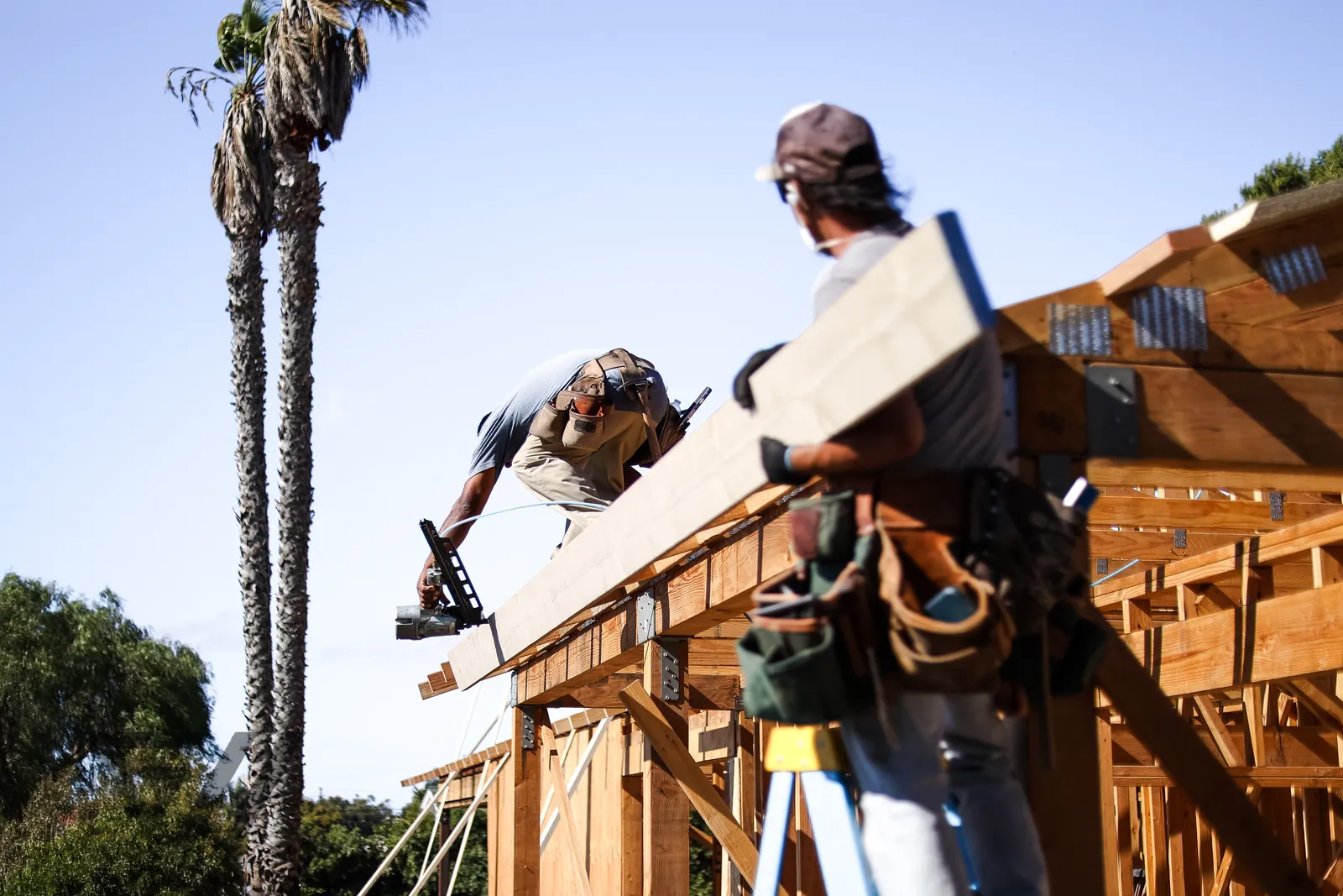 Setting a beam by hand